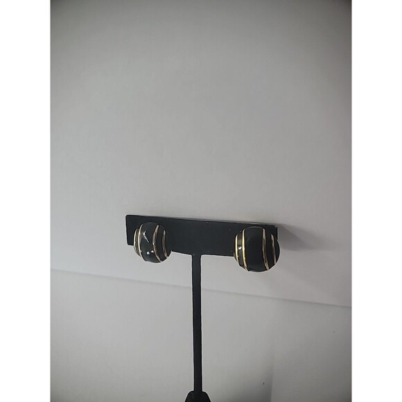 Vintage Monet Earrings Clip On Round Black Gold Tone Accents Jewelry Costume - Picture 6 of 11